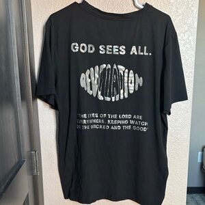 God Sees All  Men's Graphic T-Shirt